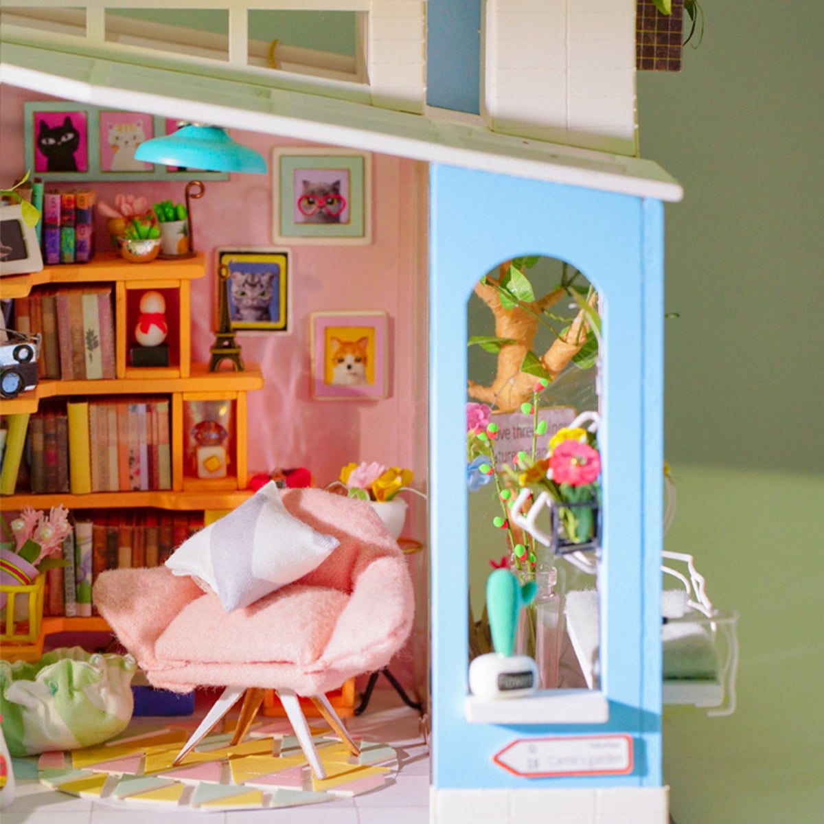 12 Darling DIY Dollhouses