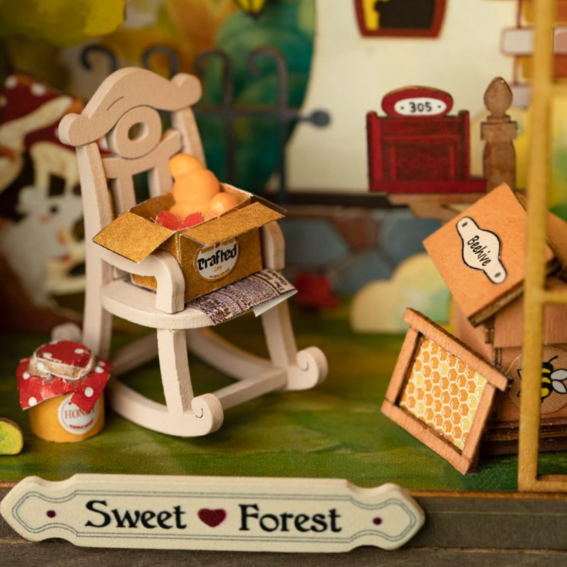 Rolife Sweet Forest DIY Dollhouse Box Theater DS026