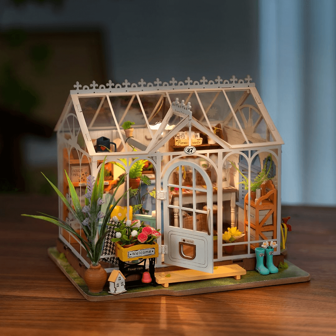 Rolife Miniature Dollhouse - DIY Wooden House Kit (Happy Camper)
